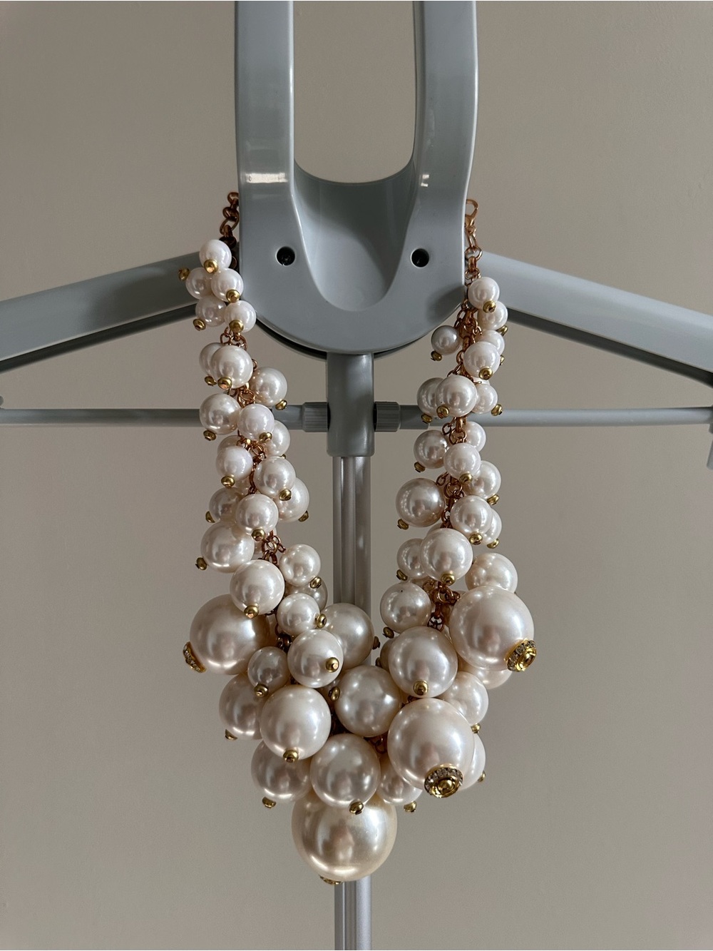 Elegant White Pearl Cluster Necklace